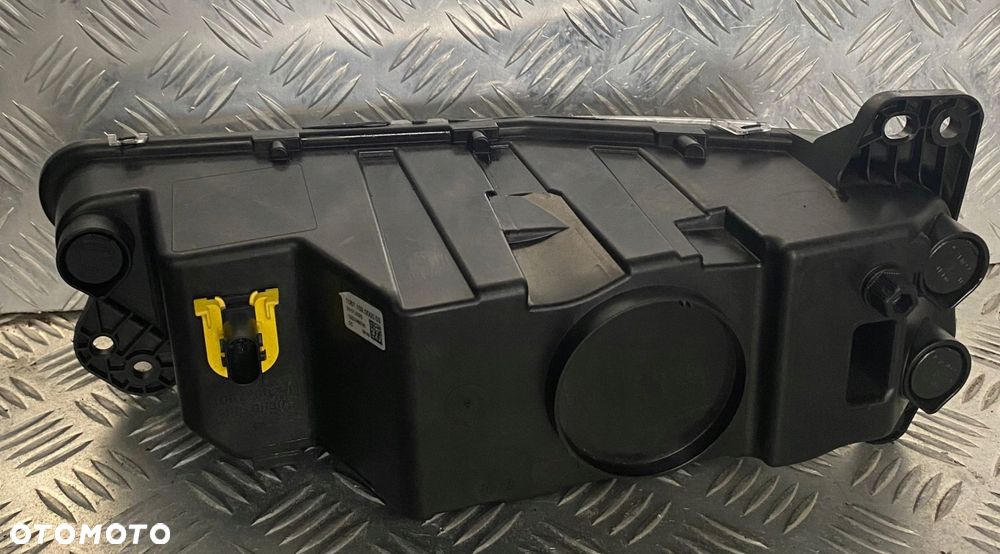 HALOGEN PRZECIWMGIELNY LAMPA MAN TG3 - 5