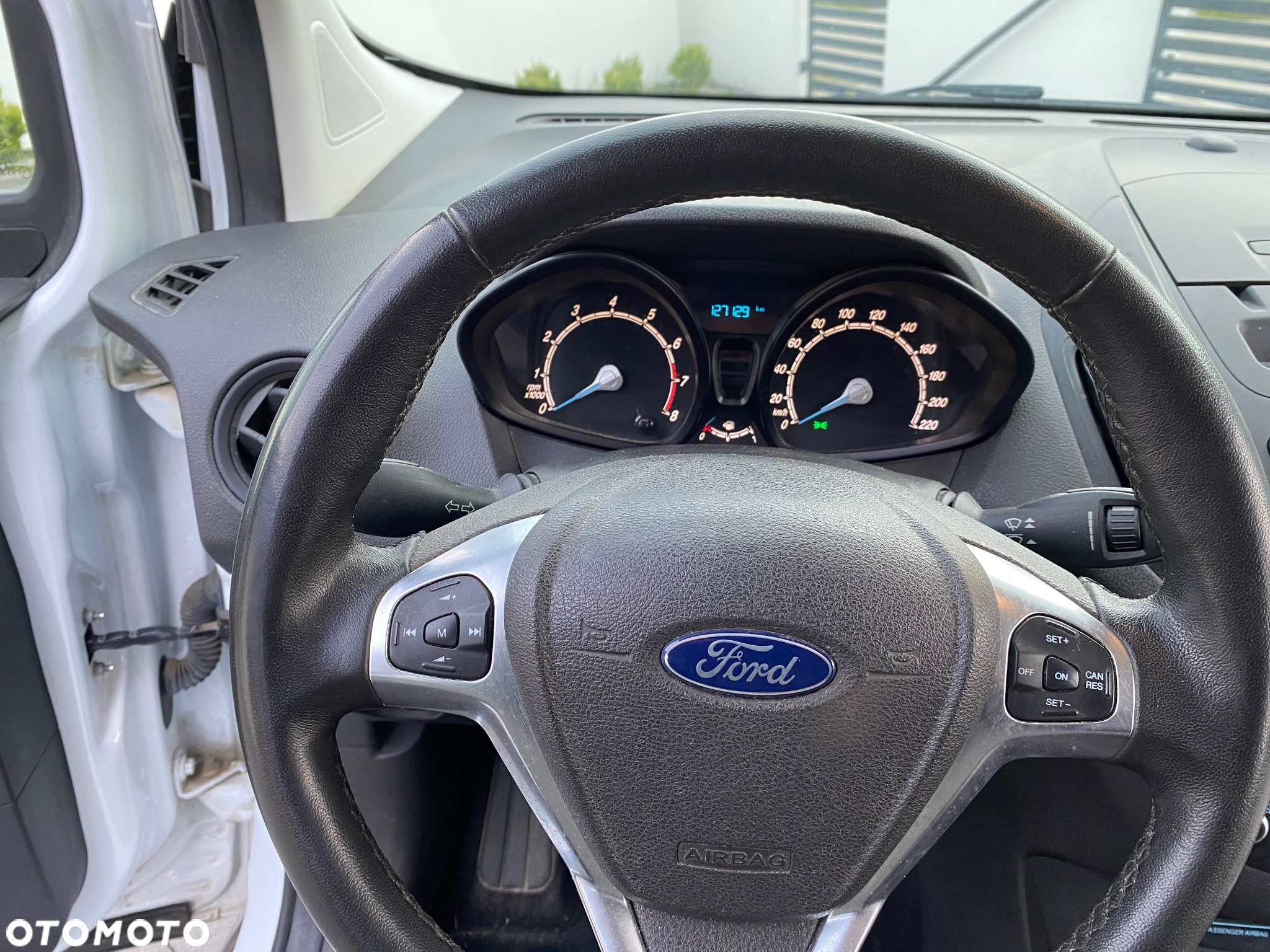 Ford Transit Courier 1.0 EcoBoost Ambiente - 12