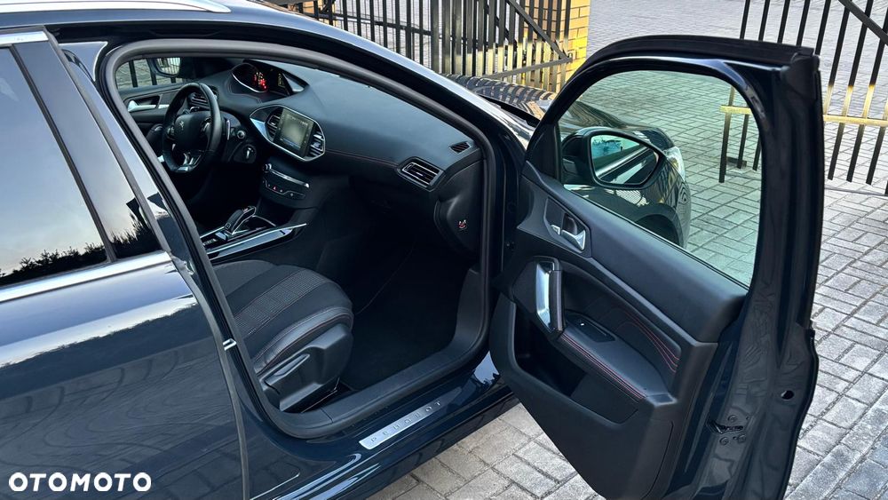 Peugeot 308 PureTech 130 GPF EAT8 Stop & Start Active Business-Paket - 16