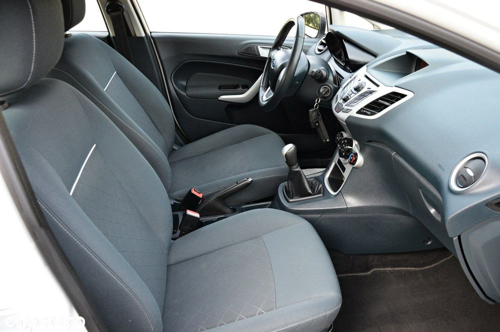 Ford Fiesta 1.25 Silver X Plus 2 EU6 - 36