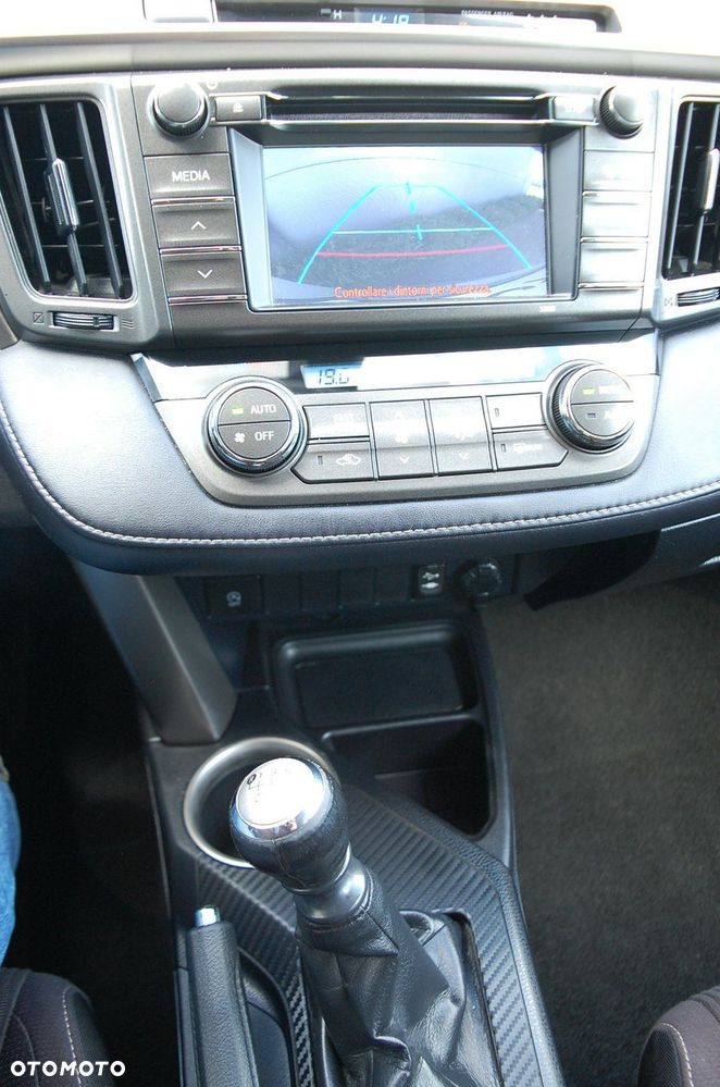 Toyota RAV4 - 25