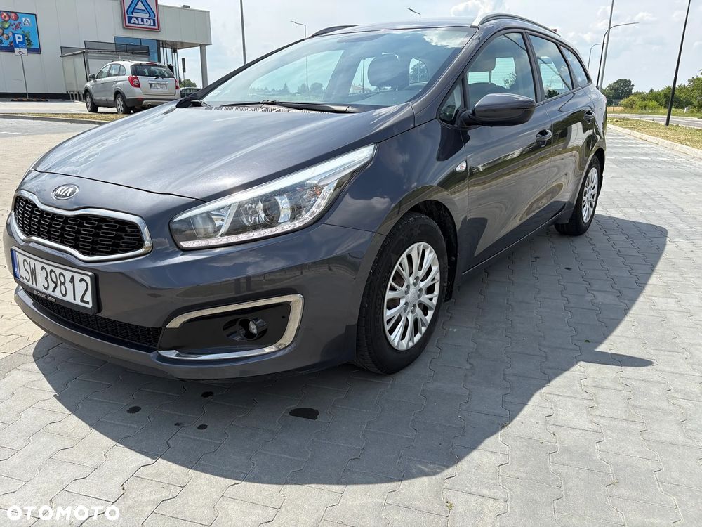 Kia Ceed 1.4 L - 9