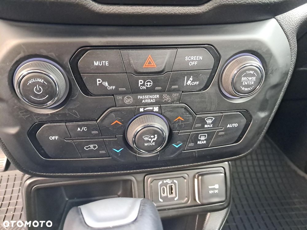 Jeep Renegade - 14