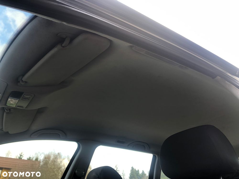 Volkswagen Passat - 12