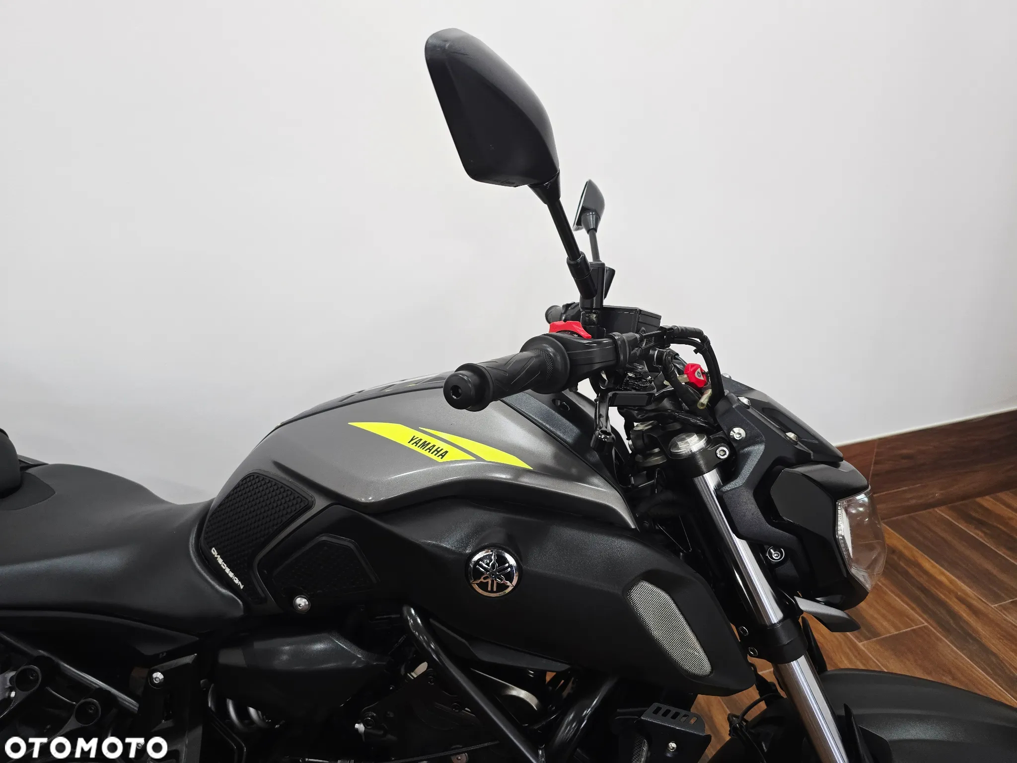 Yamaha MT - 4