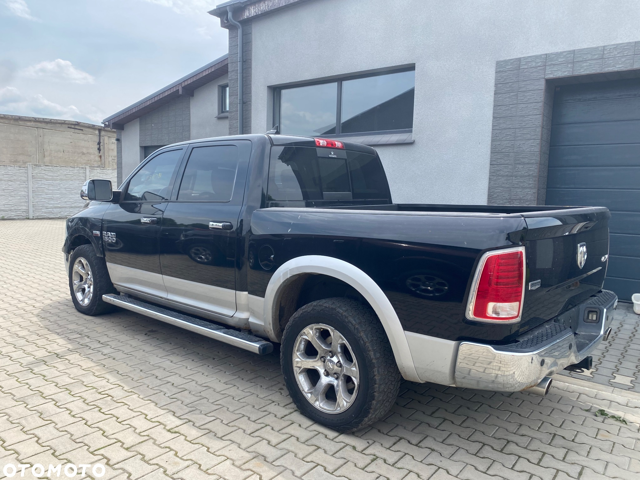 RAM 1500 Quad Cab Laramie