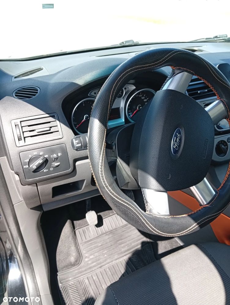 Ford Kuga - 20