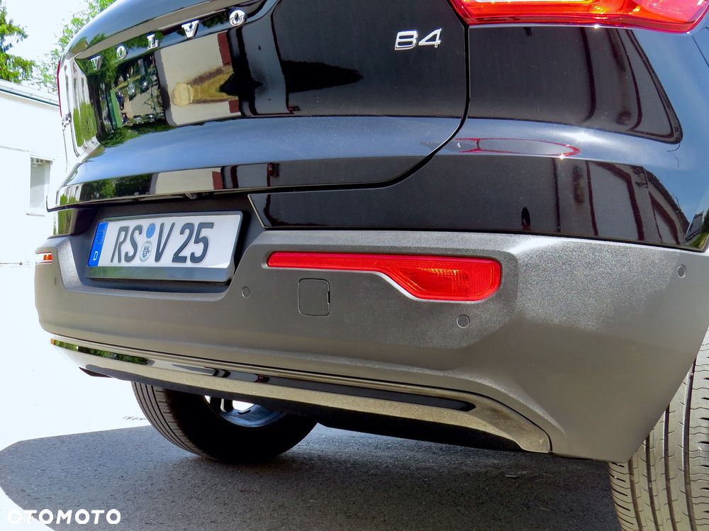 Volvo XC 40 B4 B DKG Ultra Dark - 12