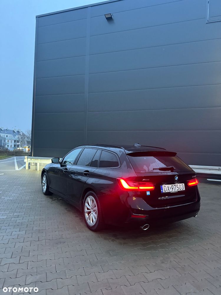 BMW Seria 3 320d xDrive Sport Line Shadow - 3