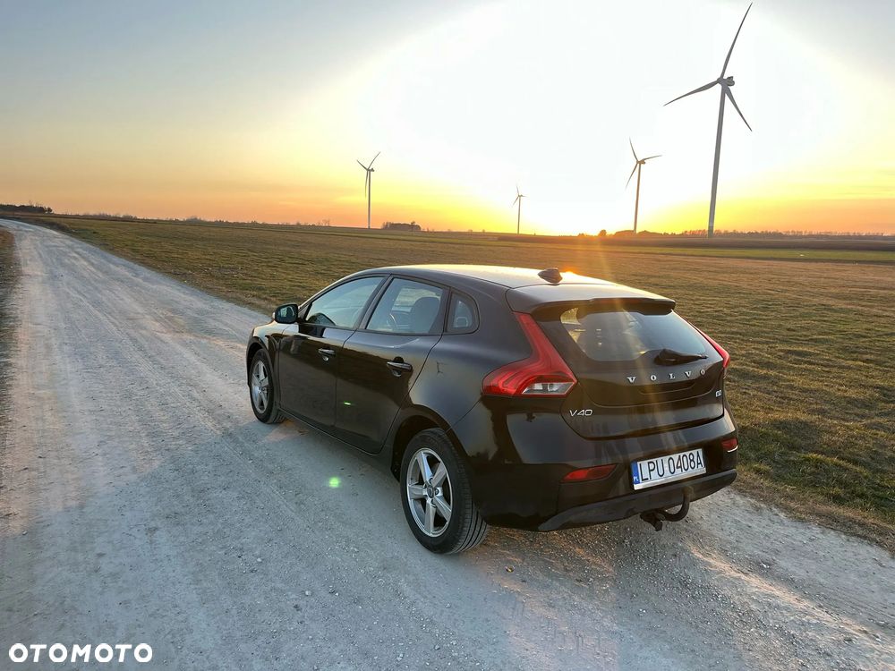 Volvo V40 - 16