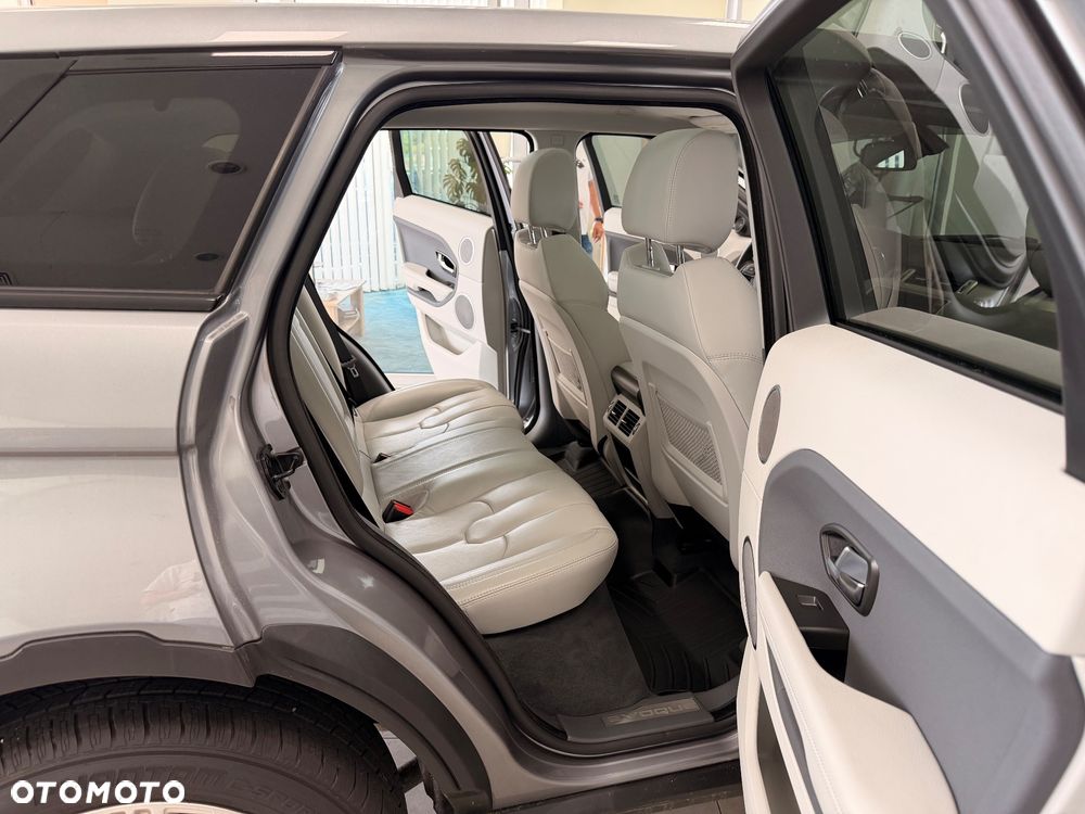 Land Rover Range Rover Evoque - 31