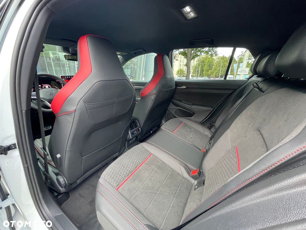 Volkswagen Golf VIII 2.0 TSI GTI Clubsport DSG - 25
