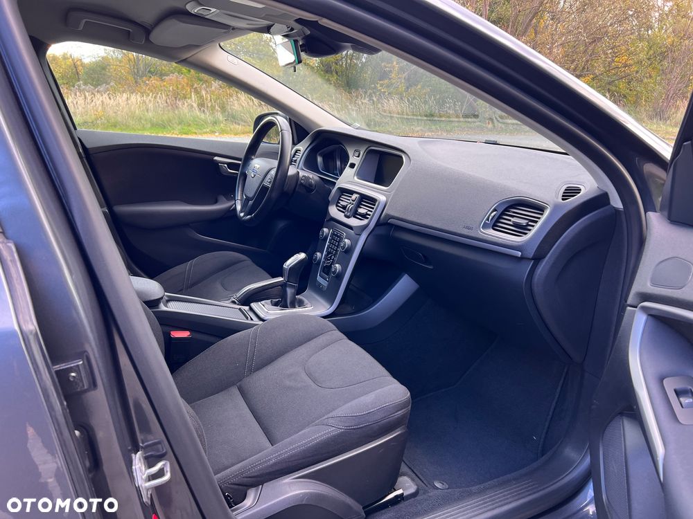 Volvo V40 D2 Kinetic - 33