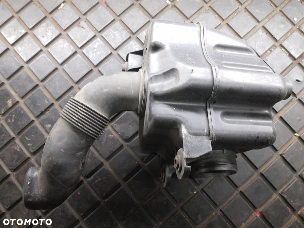 REZONATOR POWIETRZA OBUDOWA 1K0129622D VW PASSAT B6 2.0 FSI 05- - 1