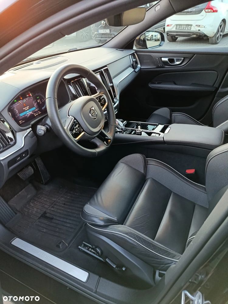 Volvo V60 T8 AWD Plug-In Hybrid Ultimate Dark - 14