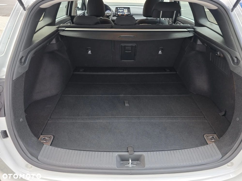 Hyundai i30 1.5 DPI Comfort - 9