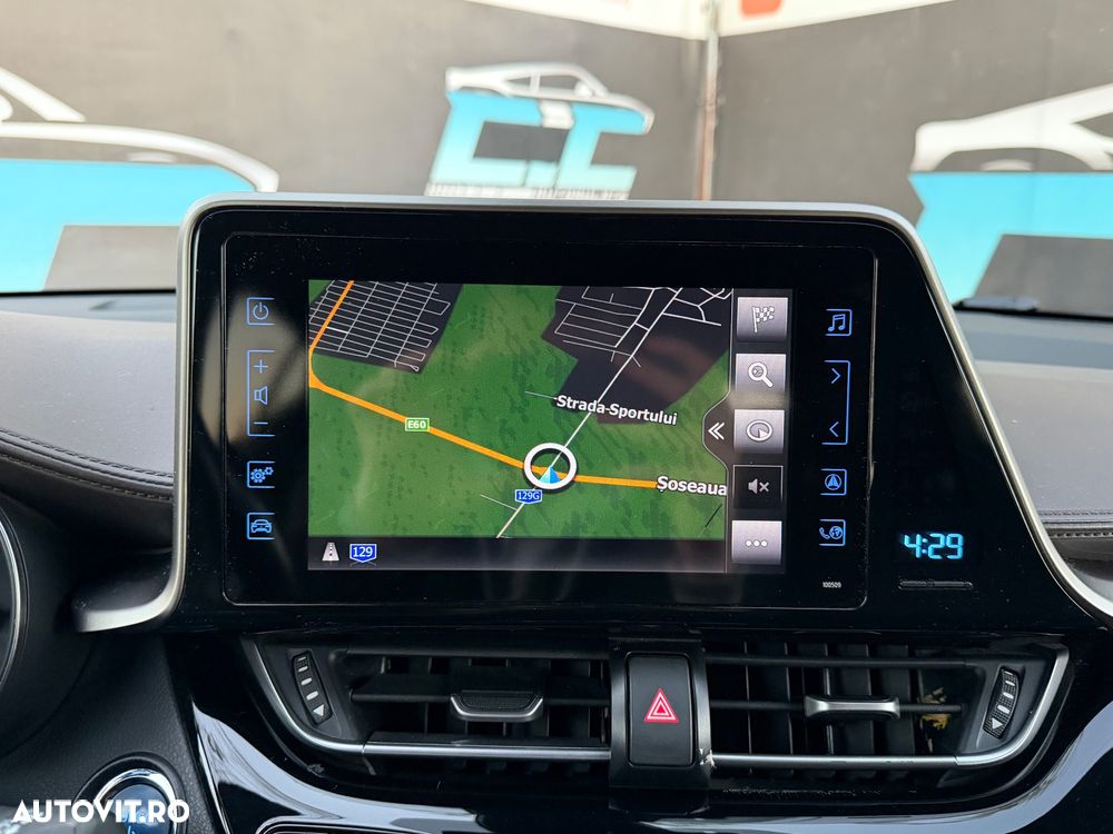 Toyota C-HR Hybrid Lounge - 19