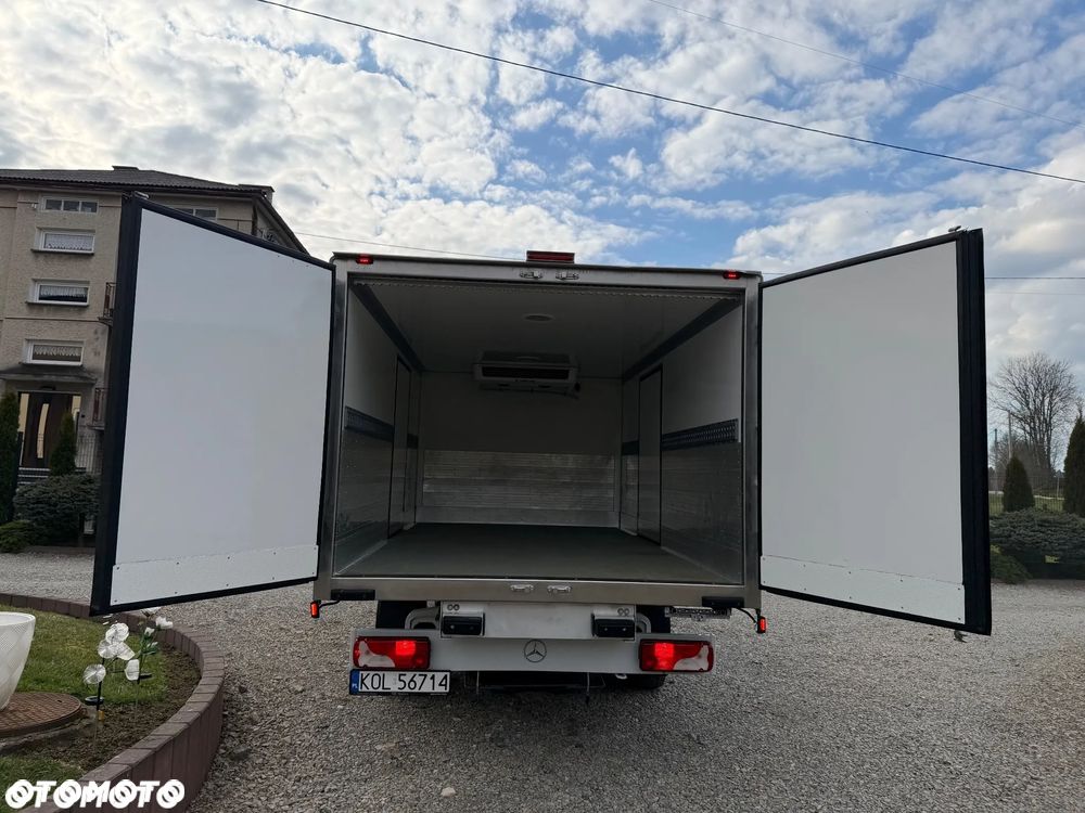 Mercedes-Benz Sprinter 319 Kontener 2.0 - 190KM Automat Pierwszy właściciel PIĘKNY - 13