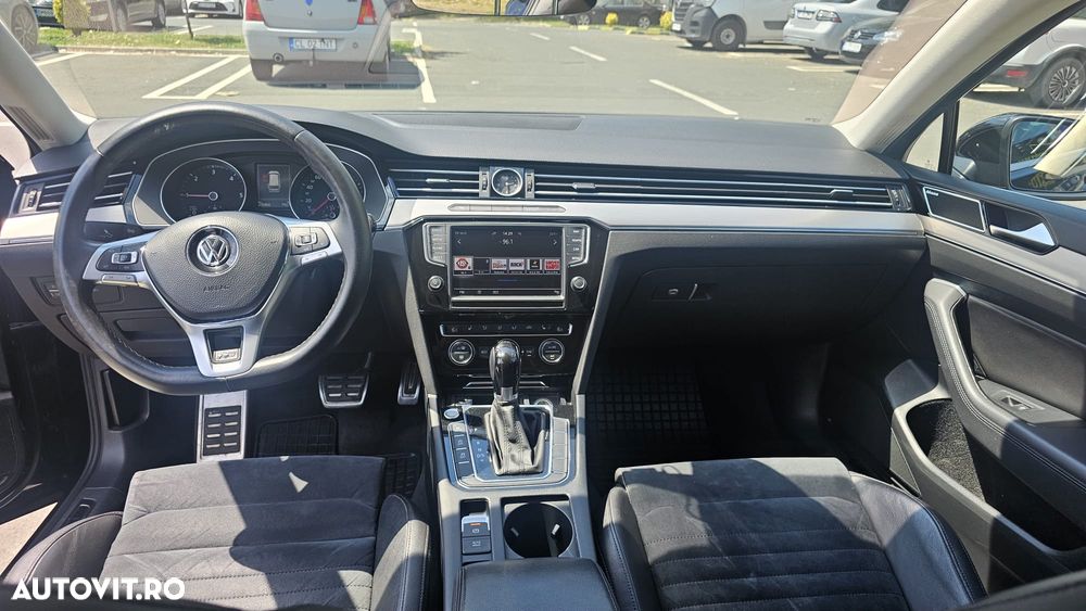 Volkswagen Passat 2.0 TDI DSG Highline - 10