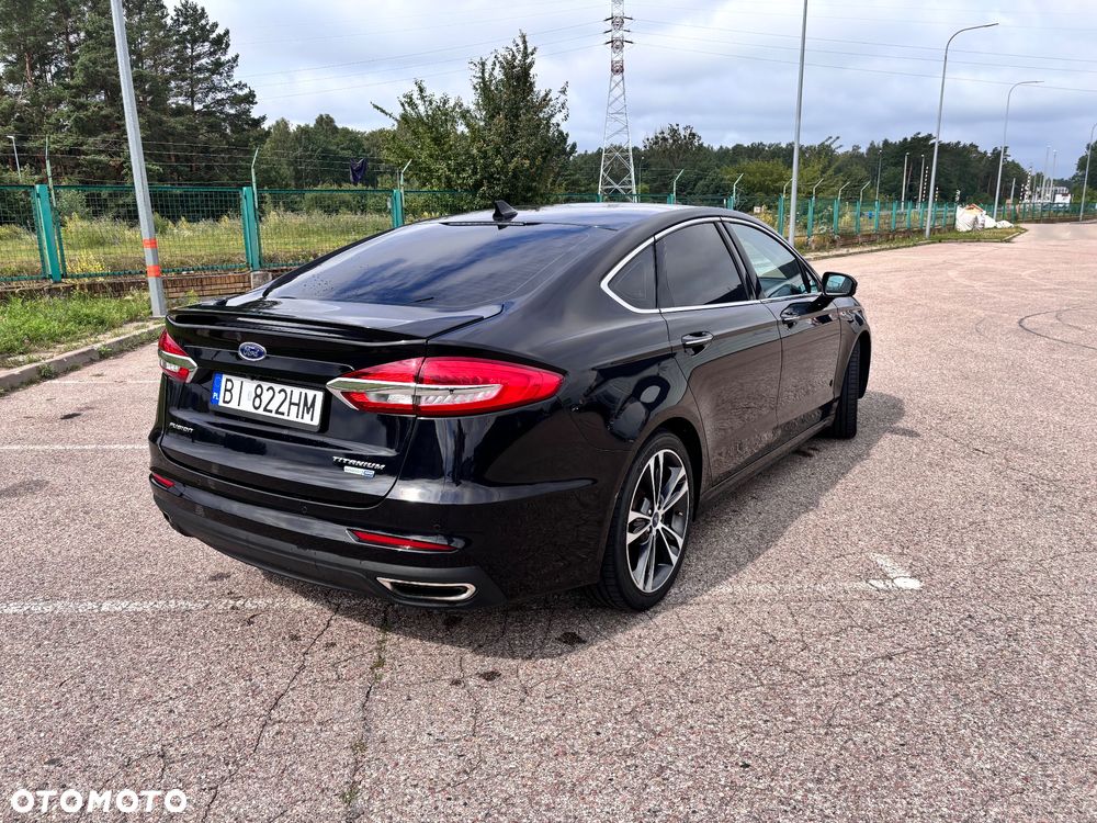 Ford Fusion - 8