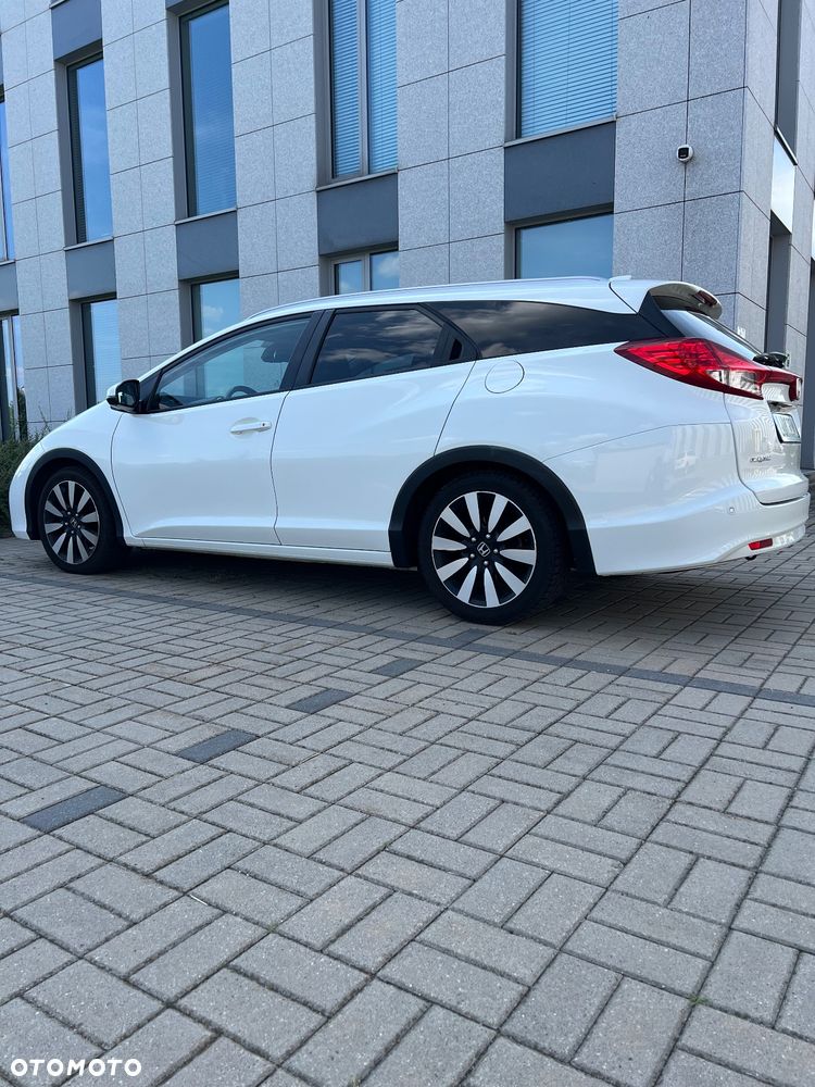 Honda Civic Tourer 1.6 i-DTEC Executive - 8
