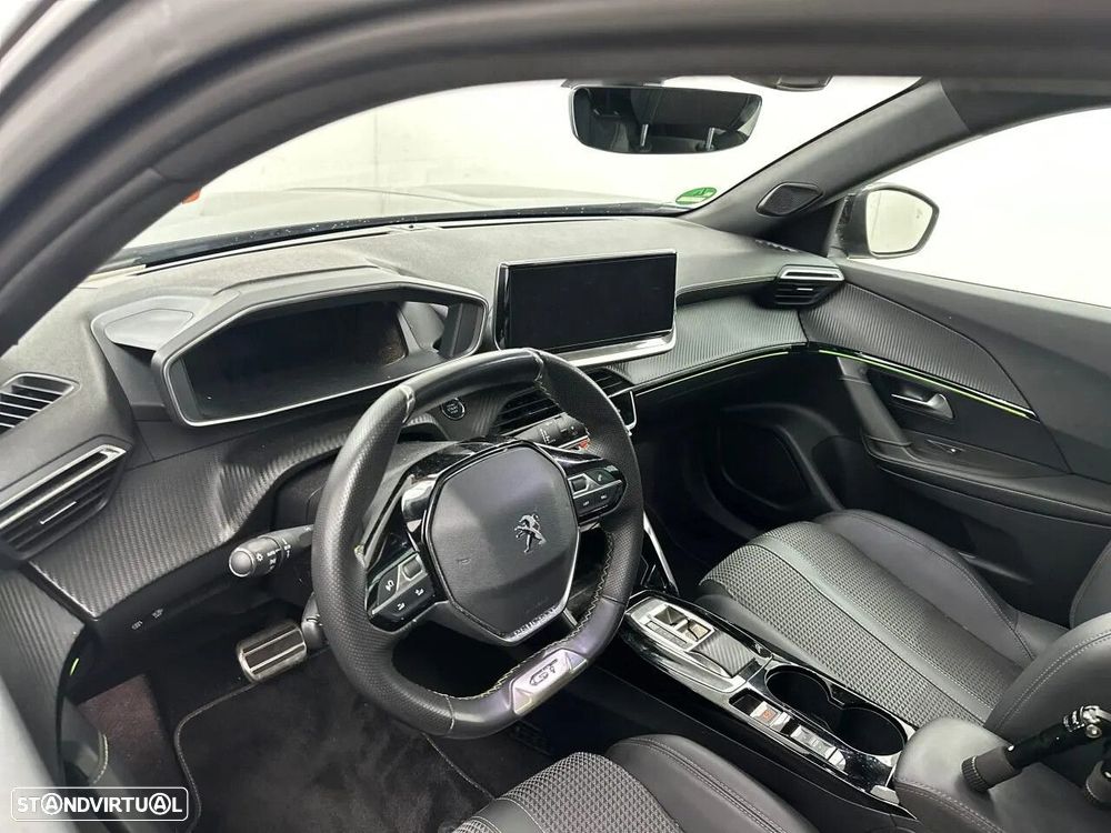 Peugeot e-2008 50 kWh GT - 5