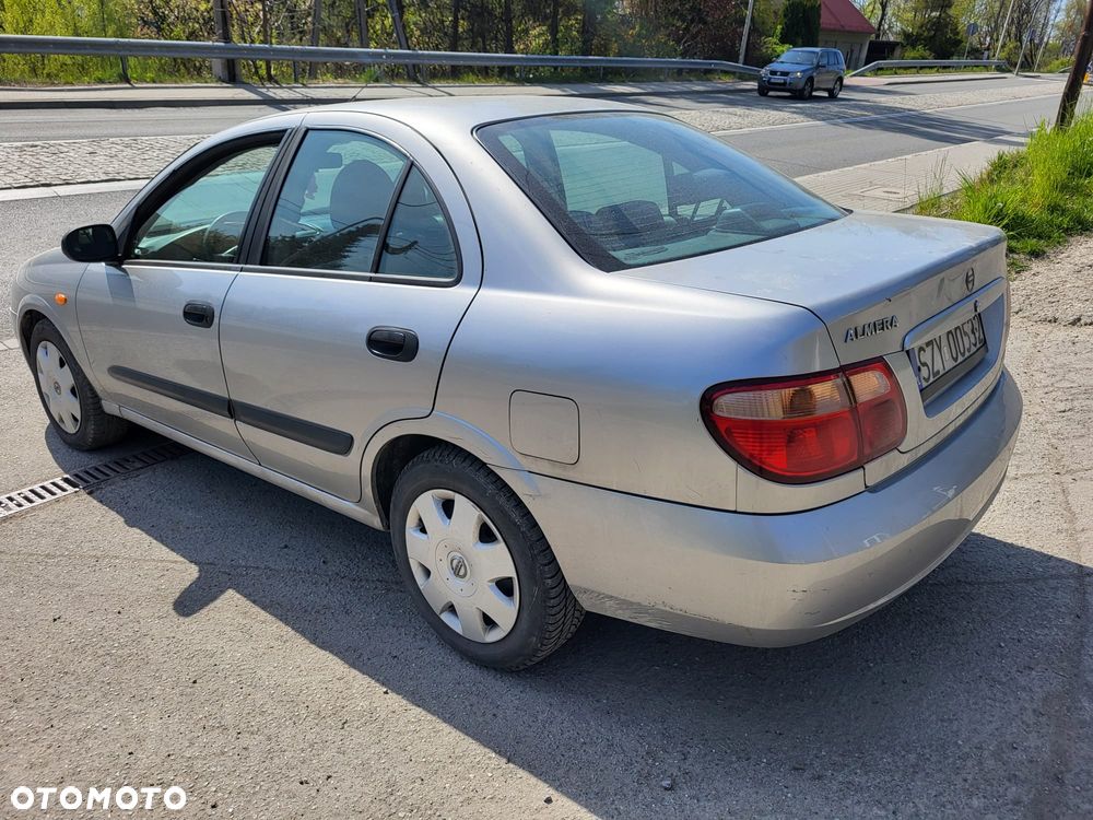 Nissan Almera - 2