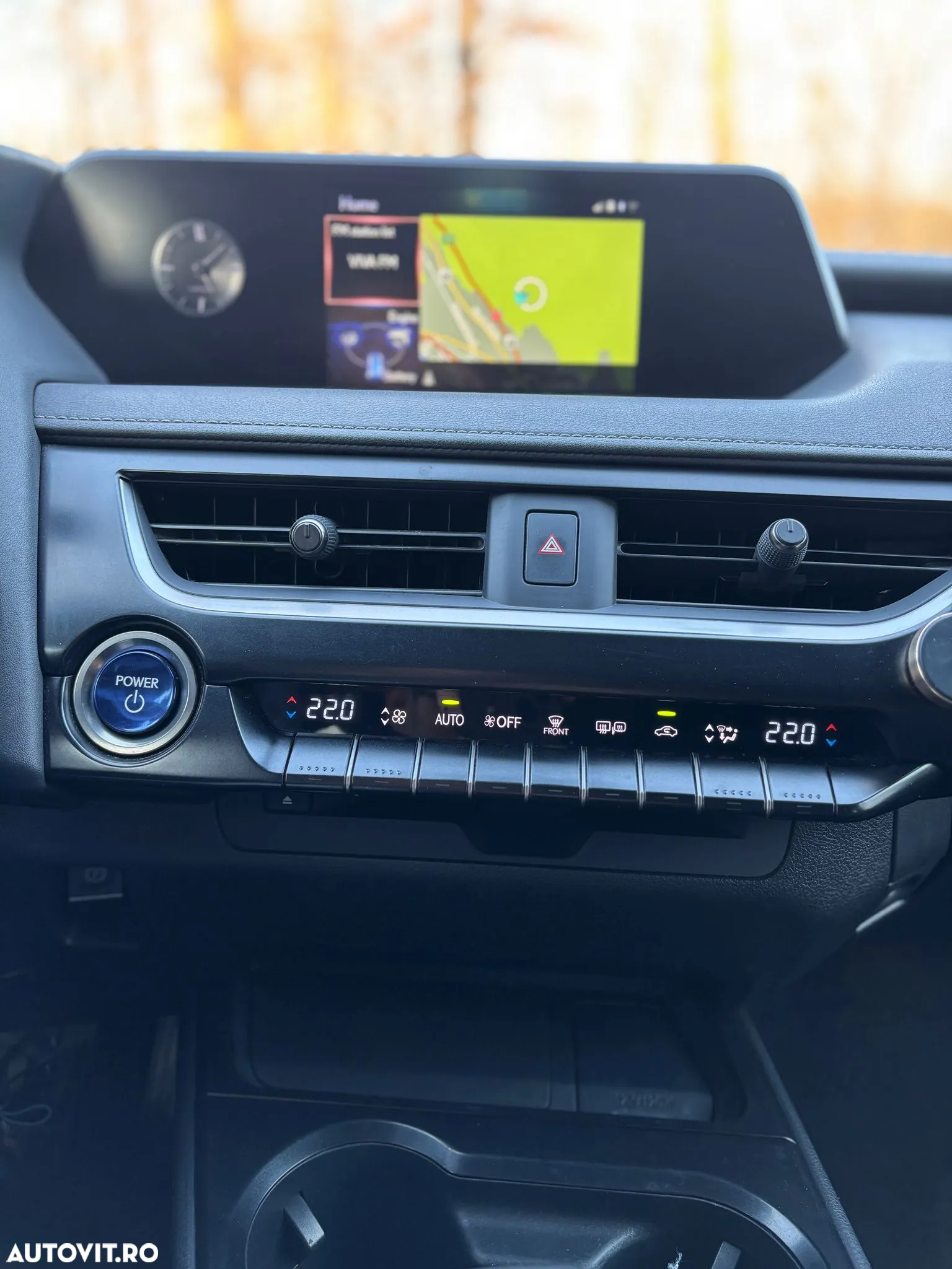 Lexus UX 250h - 22