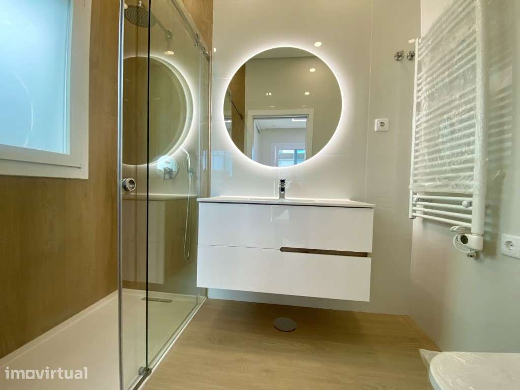 Moradia T4 com Piscina e 4 Suites a Venda em Azeitão - Grande imagem: 5/41
