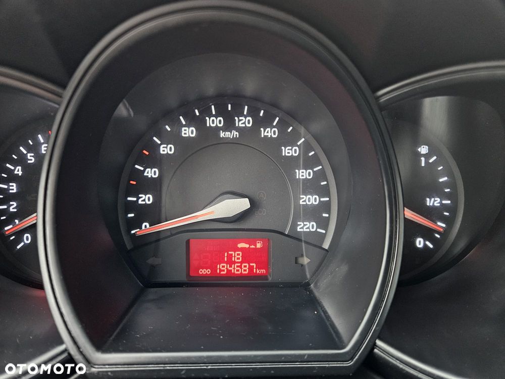 Kia Rio 1.2 Business Line - 20