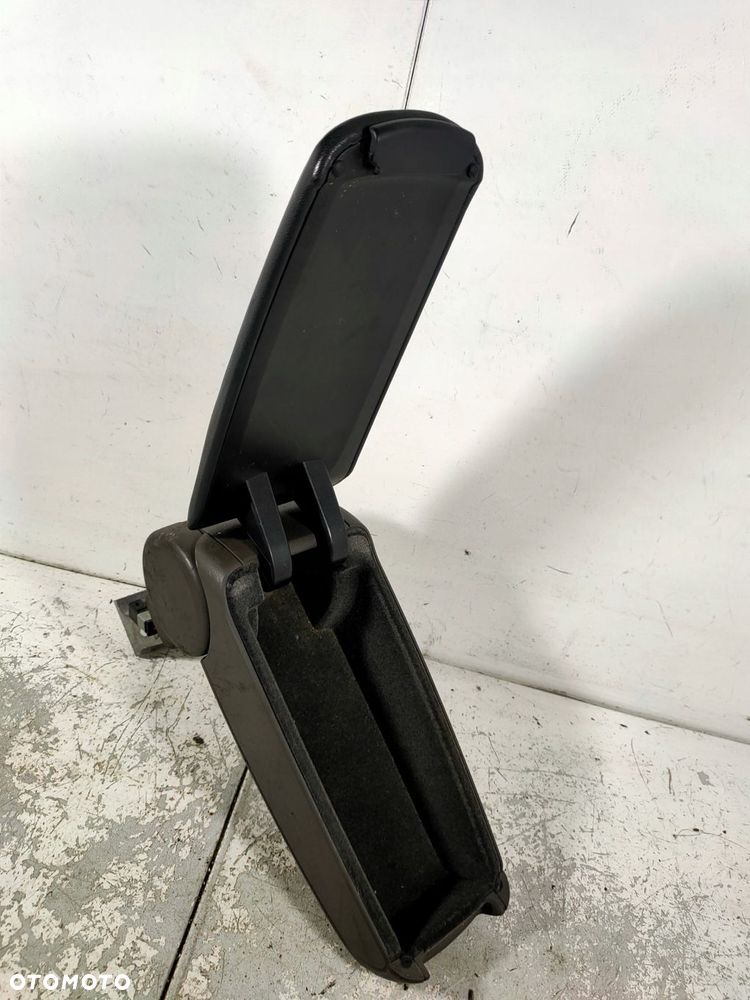 podłokietnik audi a4 b6 8e0864207d szary swing czarna skóra - 5