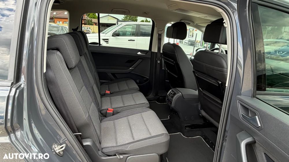 Volkswagen Touran 2.0 TDI Highline - 14