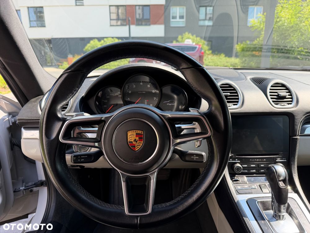 Porsche 718 Cayman - 15