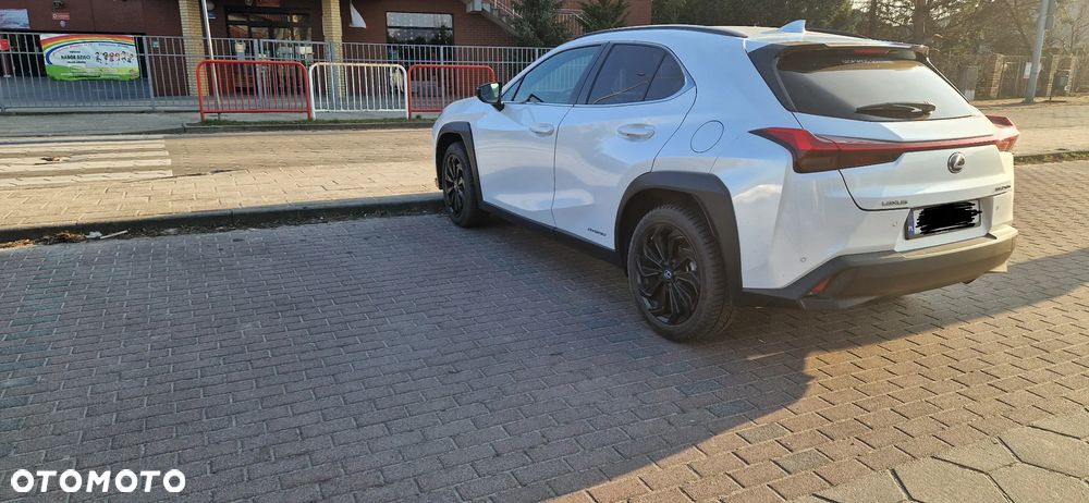 Lexus UX 250h GPF F Impression AWD - 6