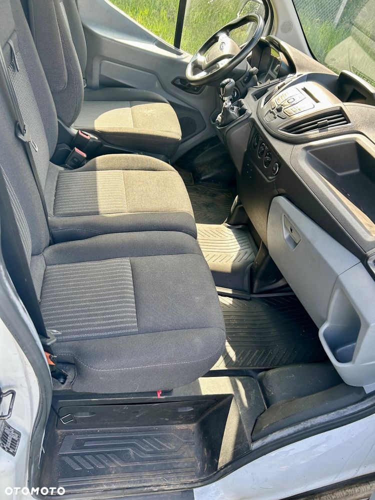 Ford Transit - 13