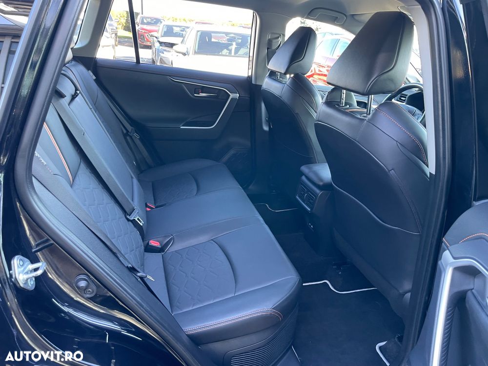 Toyota RAV4 2.5 4x4 Hybrid Adventure - 13