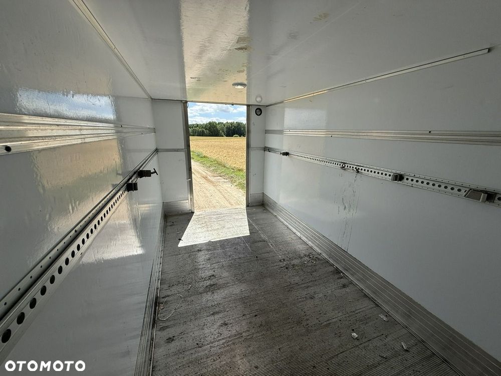 Volkswagen Crafter - 12
