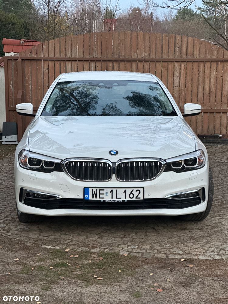 BMW Seria 5 520d xDrive Luxury Line - 4