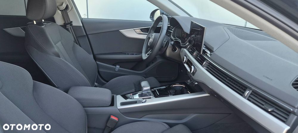 Audi A4 Avant 35 TFSI S tronic sport - 22