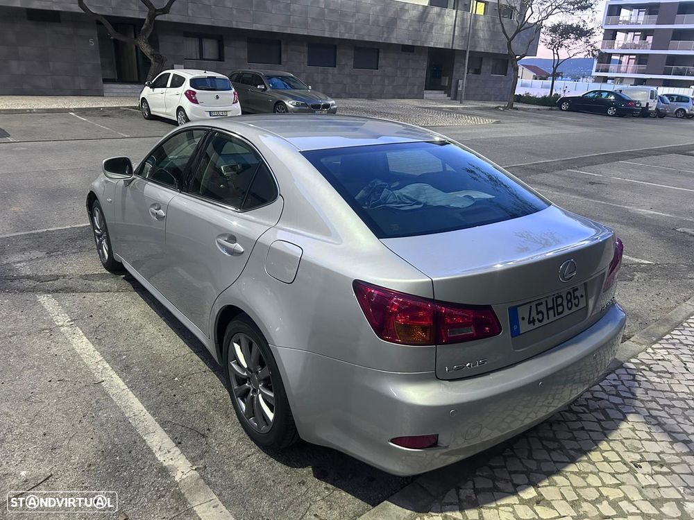 Lexus IS 220 d Base 11 - 6
