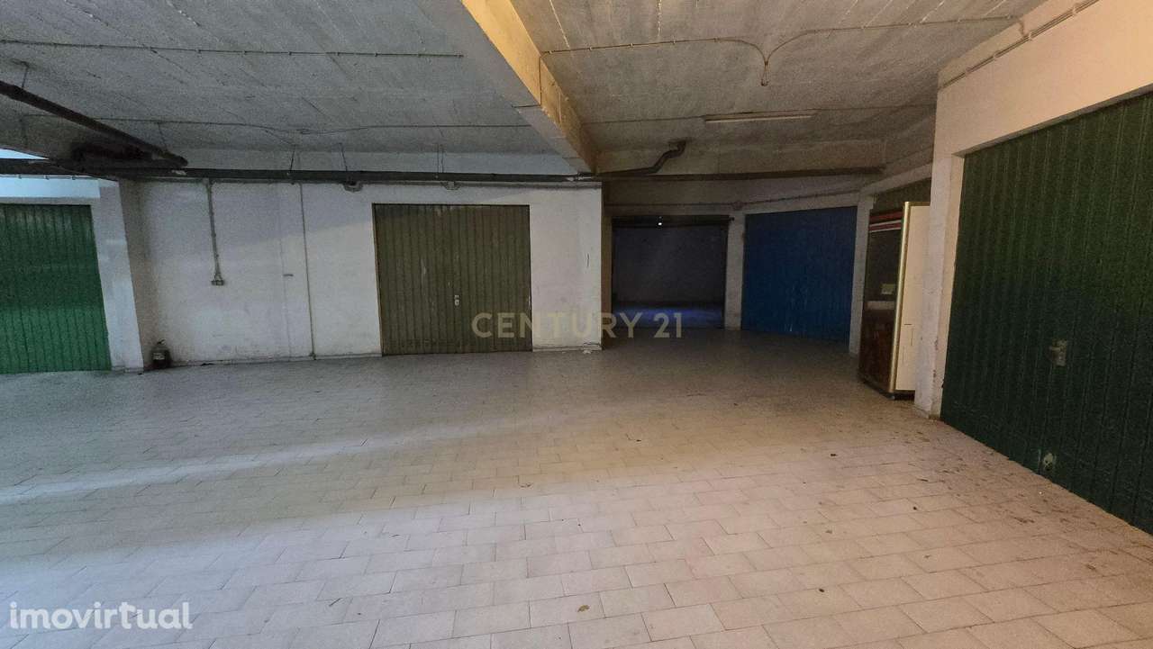 Garagem Box em Portimão - Oportunidade Única! - Grande imagem: 2/9