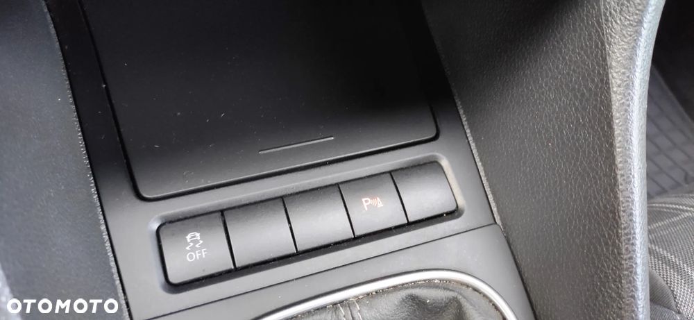 Volkswagen Golf - 17