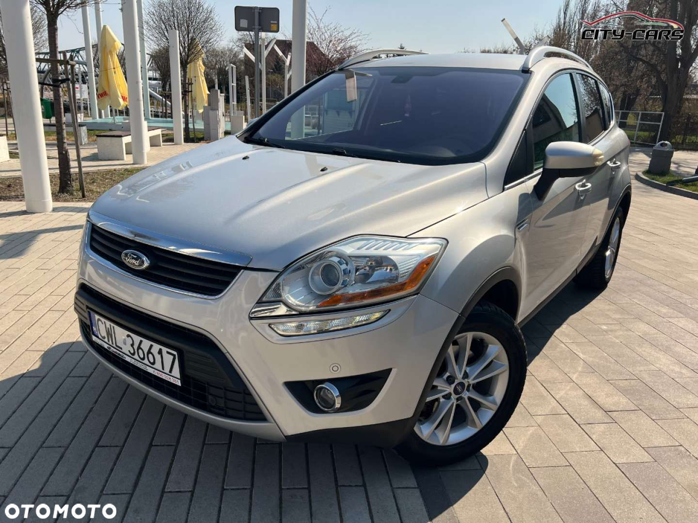 Ford Kuga - 32