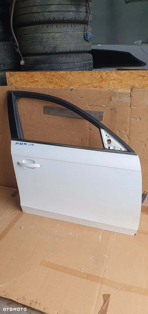 Drzwi prawy przód przednie prawe Audi A4 B8 LY9C - 8