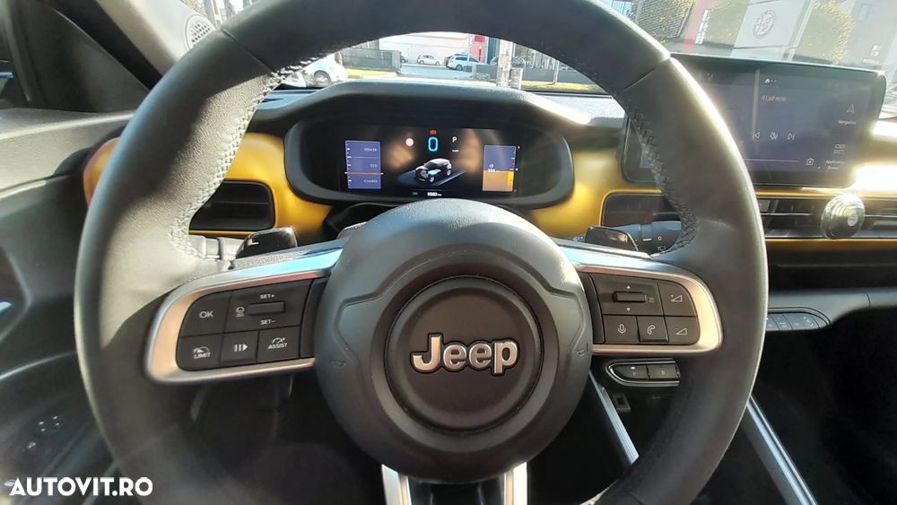 Jeep Avenger 1.2 AT6 Turbo MHEV Summit - 6