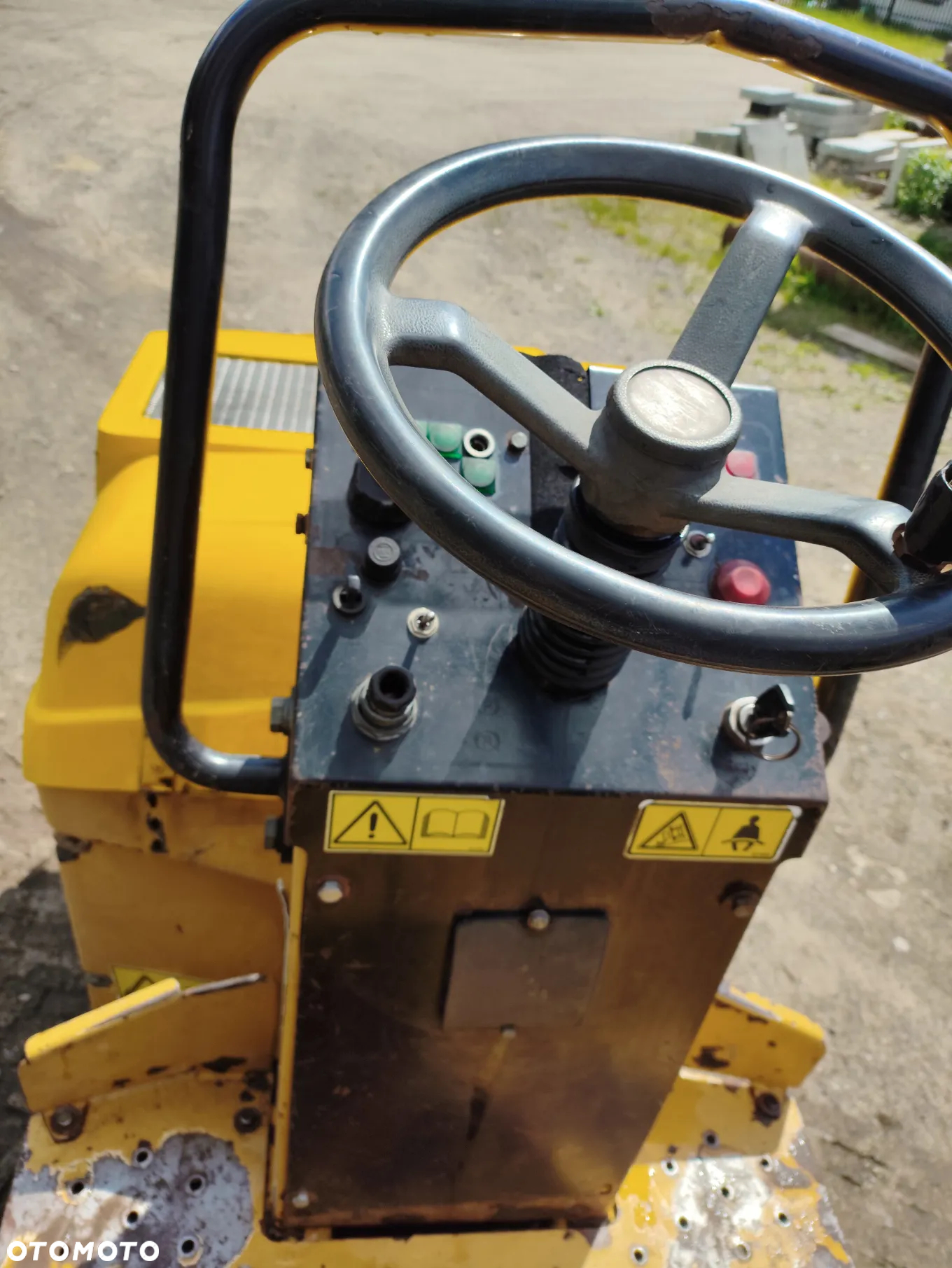 Caterpillar CB-114 - 6