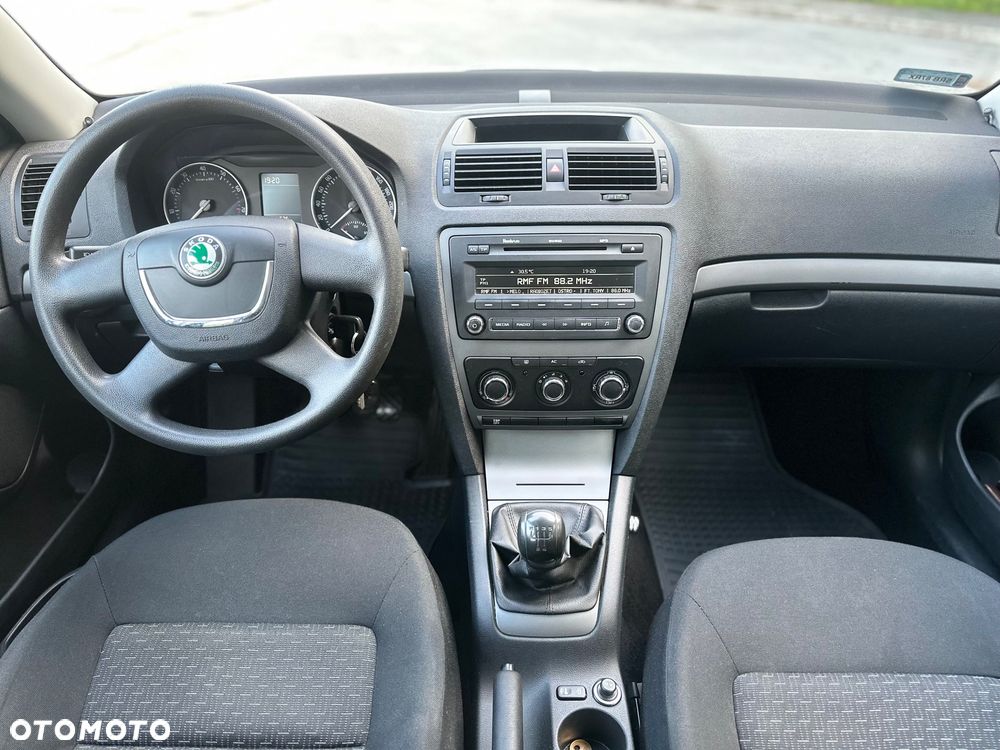 Skoda Octavia 1.6 Ambiente - 13