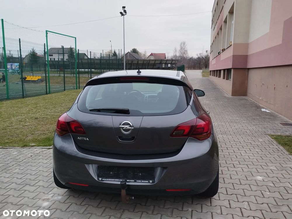 Opel Astra 1.6 Easytronic Cosmo - 19