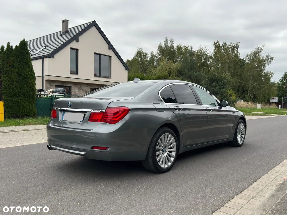 BMW Seria 7 - 16