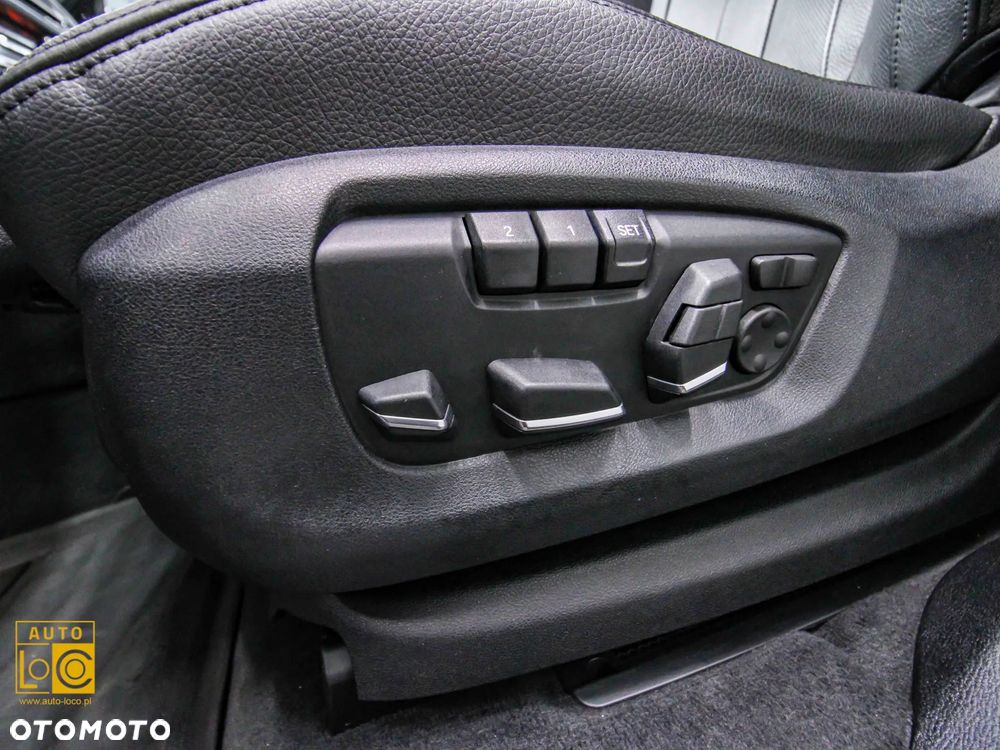 BMW X6 xDriveM50d - 36